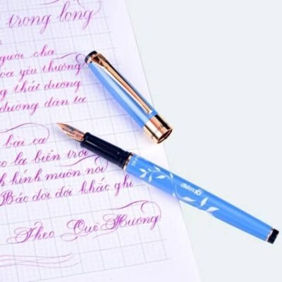 but may luyen viet chu dep tren giay trang